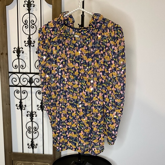 Eva Franco sample piece - sequin floral sheer top in size 8 - buttons down back - Picture 7 of 14